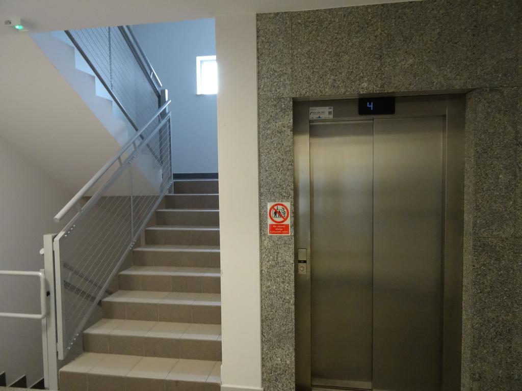 Apartamenty Metro Mlociny Warschau Zimmer foto