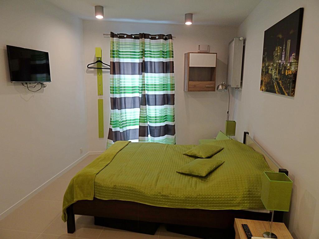 Apartamenty Metro Mlociny Warschau Zimmer foto
