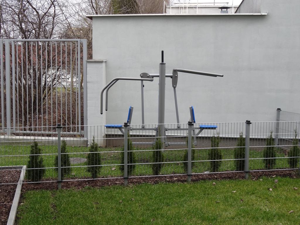 Apartamenty Metro Mlociny Warschau Exterior foto