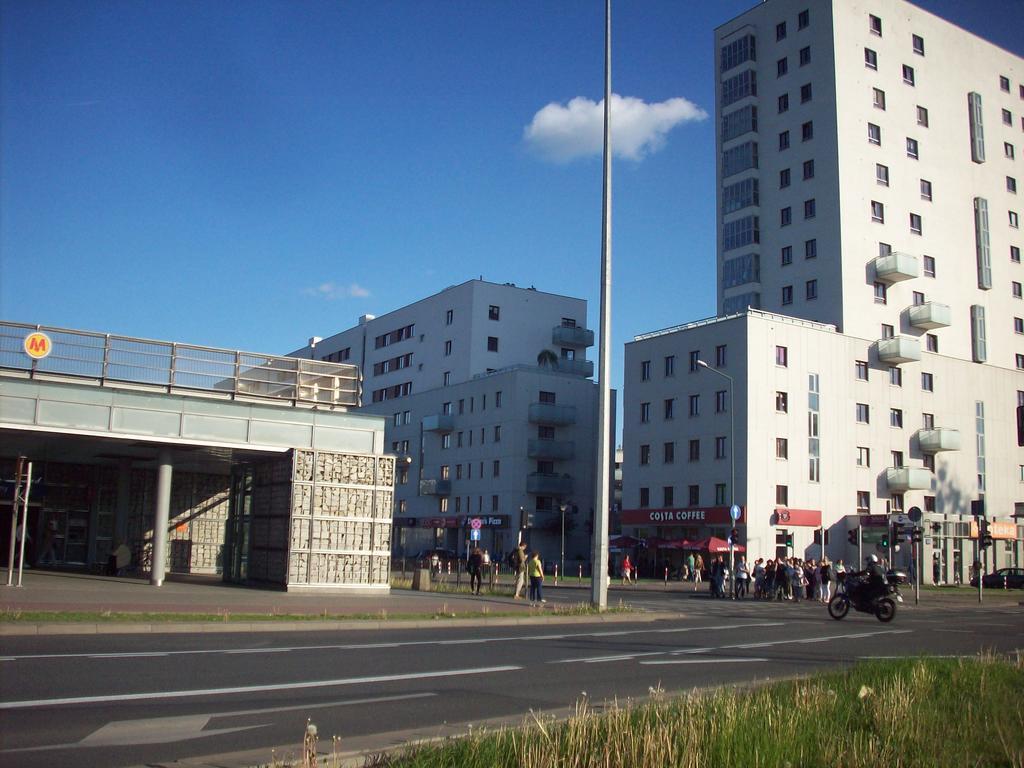 Apartamenty Metro Mlociny Warschau Exterior foto